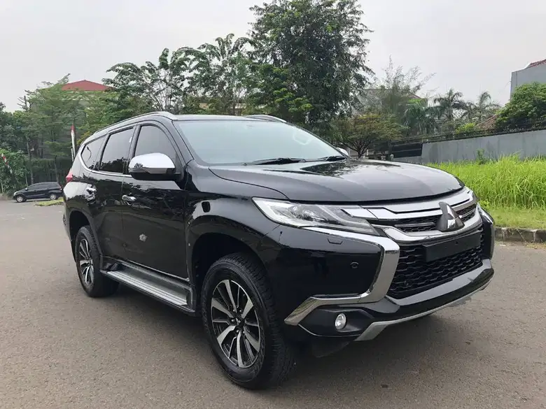 Mitsubishi Pajero Sport Dakar